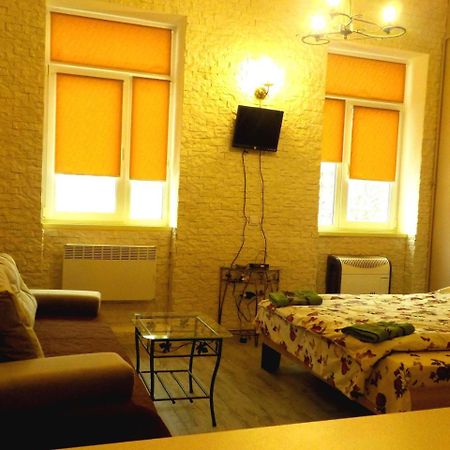 With Dom Studio Apartment Lviv Ngoại thất bức ảnh